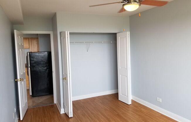 1 bed, 1 bath, 700 sqft, $2,100, Unit 418-1107