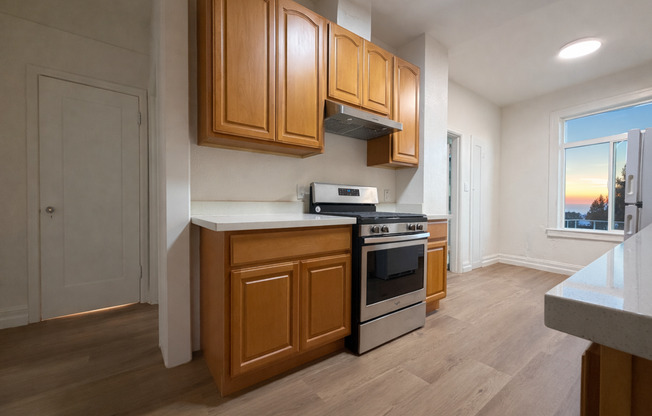 Bright Studio with Incredible Views in Prime Outer Richmond