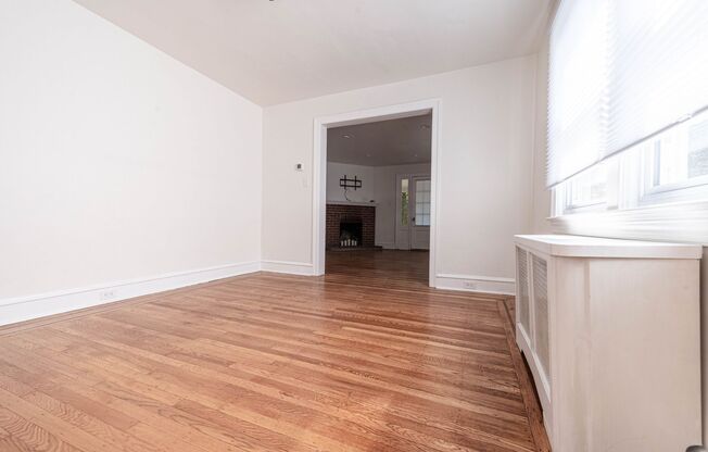 Twin Newly Renovated Brick Home in Lower Merion SD! Walk to park!