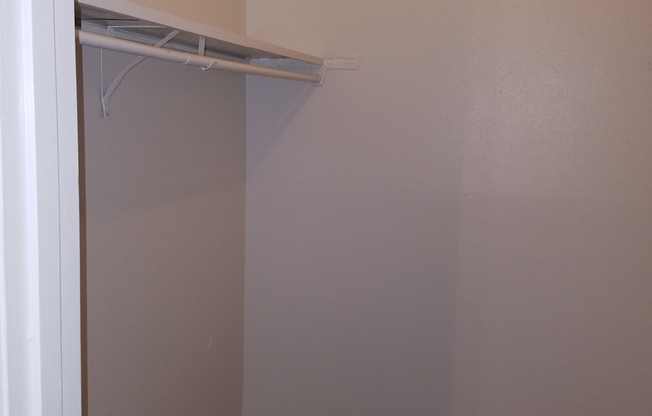 1 bed, 1 bath, 714 sqft, $840, Unit *606