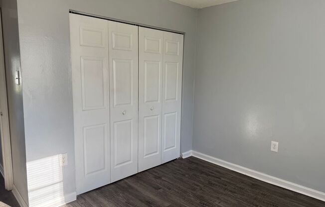 1 bed, 1 bath, 613 sqft, $850, Unit F4