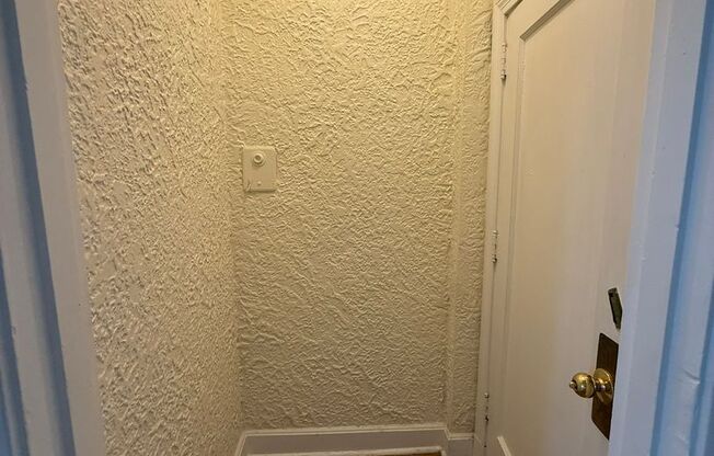 Studio, 1 bath, 308 sqft, $1,175, Unit Bayard Manor 103