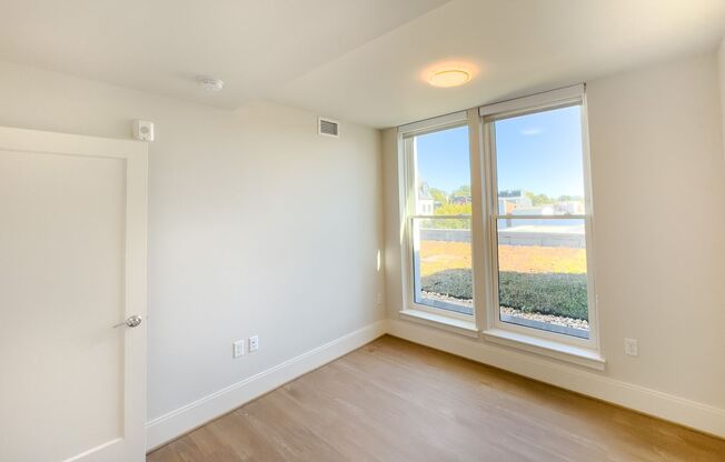 1 bed, 1 bath, $5,000, Unit 505