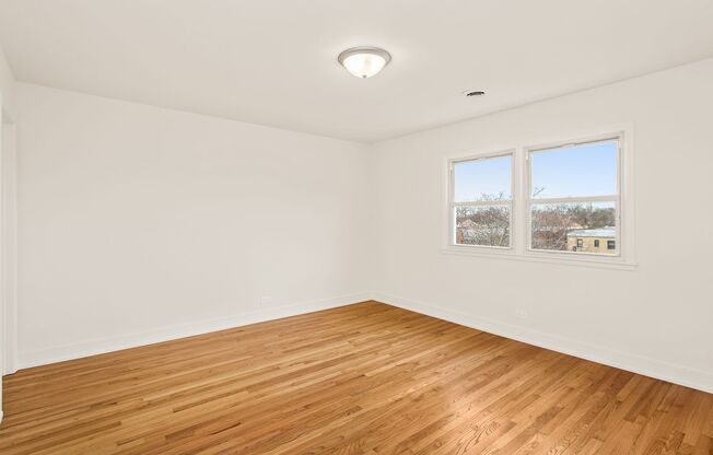 3 beds, 2 baths, $3,695, Unit 602