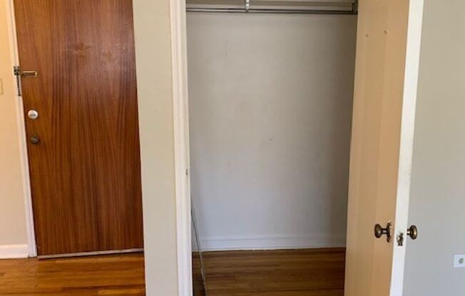 1 bed, 1 bath, $1,200, Unit 23