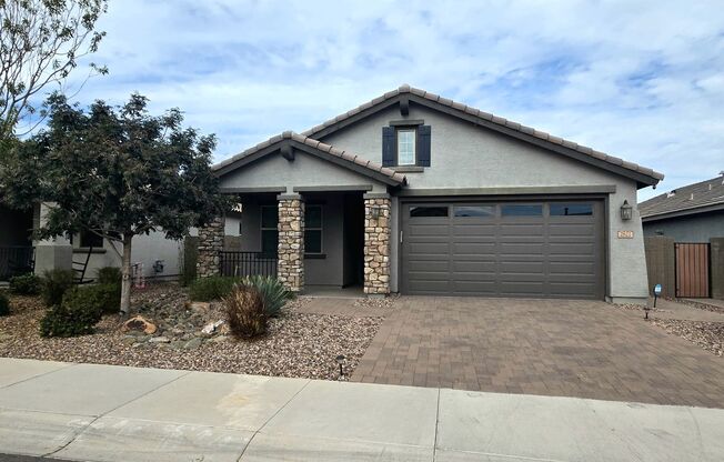 $500 MOVE-IN DISCOUNT - 3-BEDROOM WITH COMMUNITY POOL