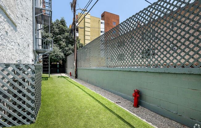 Studio, 1 bath, 300 sqft, $2,000, Unit 502