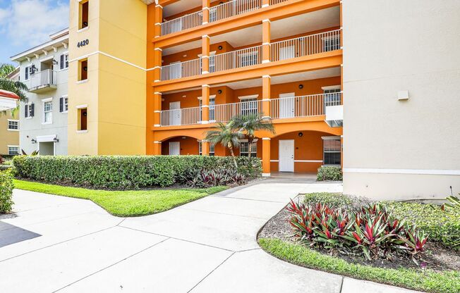 Stylish Getaway in the Heart of Naples – 3BR Condo in Botanical Place!