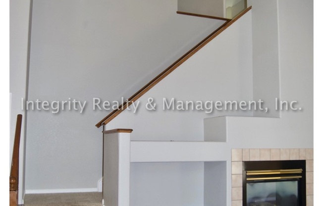 3 Bed/ 2.5 Bath, 1409 Sq Ft, 9674 Burberry Way
