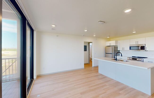 1 bed, 1 bath, 468 sqft, $965, Unit 6013 - 201