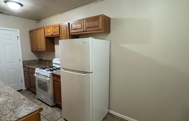 1 bed, 1 bath, $1,000, Unit 4850 #GE (G2)
