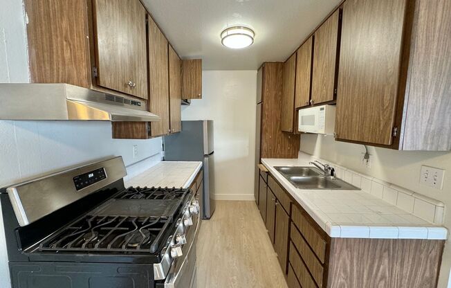 Studio, 1 bath, 375 sqft, $1,950, Unit 34 08