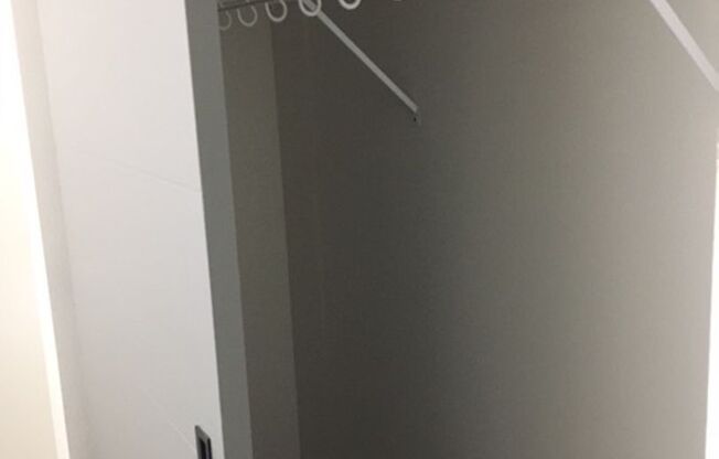 1 bed, 1 bath, 592 sqft, $1,945, Unit 410