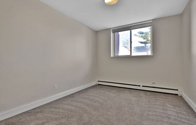 2 beds, 1 bath, $1,685, Unit 111