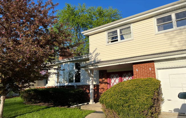 2403 N VERDE DR