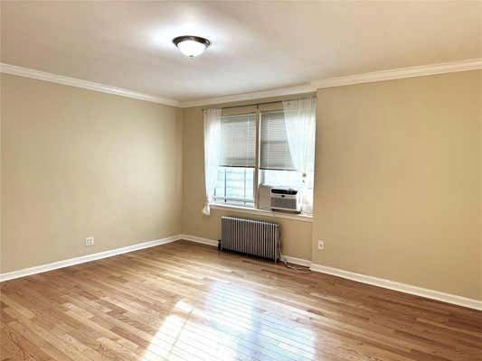 2 beds, 1 bath, 900 sqft, $2,400, Unit 3H