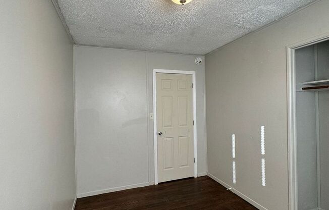 3 beds, 1 bath, $1,495