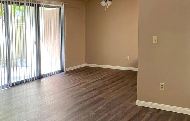 2 beds, 2 baths, 995 sqft, $1,630, Unit 230