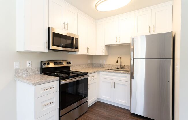 1 bed, 1 bath, 640 sqft, $2,695, Unit 71