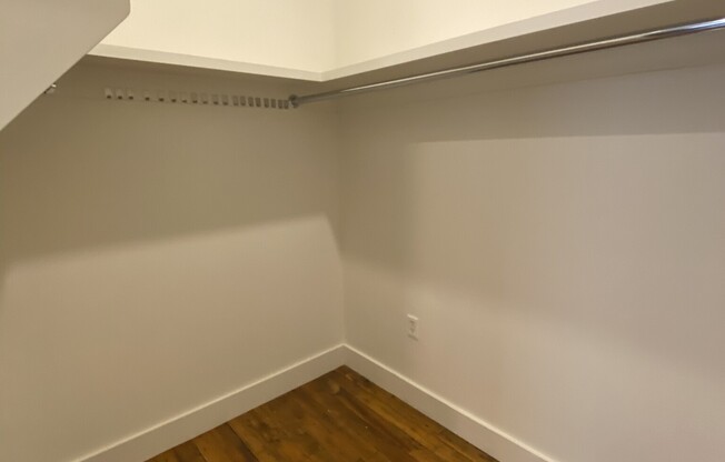 2 beds, 1 bath, 1,100 sqft, $4,500, Unit W213