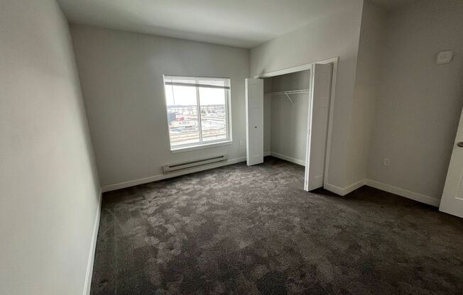 3 beds, 3.5 baths, 2,426 sqft, $2,515, Unit Lime 310