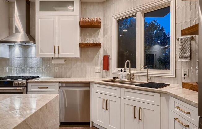 Extravagant home with lots to offer!