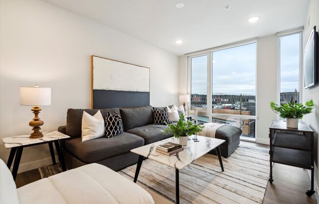 Studio, 1 bath, 500 sqft, $1,475, Unit 606