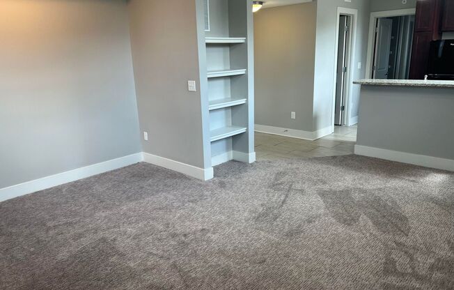 1 bed, 1 bath, 622 sqft, $1,110, Unit M-003