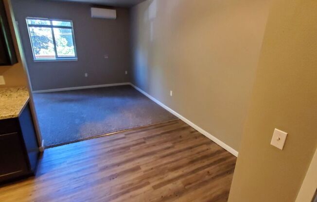3 beds, 2 baths, 1,127 sqft, $1,790, Unit 211
