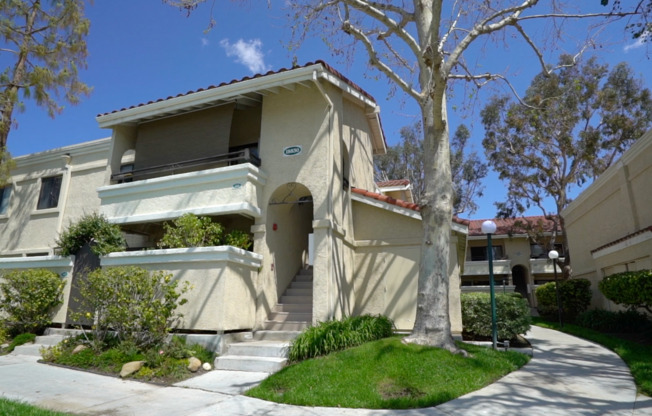 COMING SOON! Cozy 1-Bedroom Condo in Canyon Country's Confetti Community!