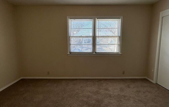 2 beds, 2 baths, 1,200 sqft, $975, Unit #10