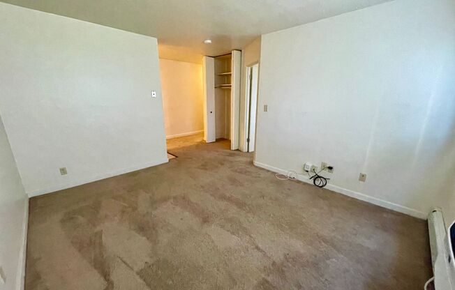 1 bed, 1 bath, $825, Unit 116