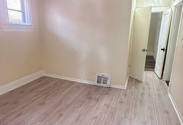 2 beds, 1 bath, $1,250