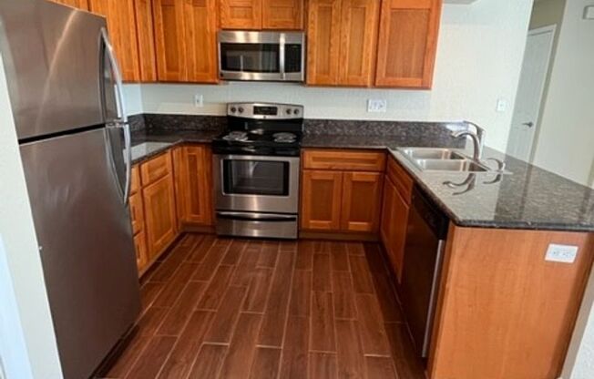 2 beds, 1 bath, 825 sqft, $1,830, Unit 220