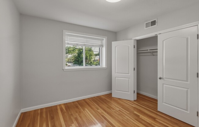 800 Hyde Park Ave