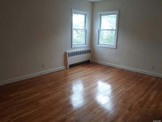 3 beds, 1 bath, $3,000, Unit 2