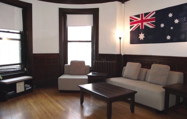 924 Beacon St.