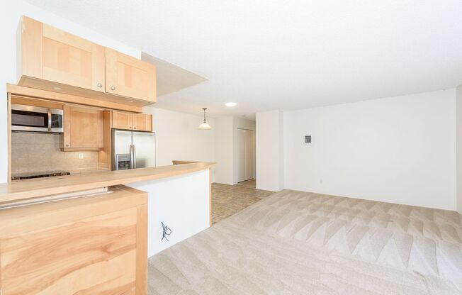 Serenity Abounds in University City!