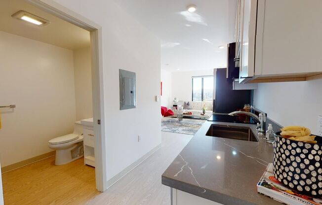 Studio, 1 bath, 350 sqft, $2,740, Unit 345 6th St, Unit 805