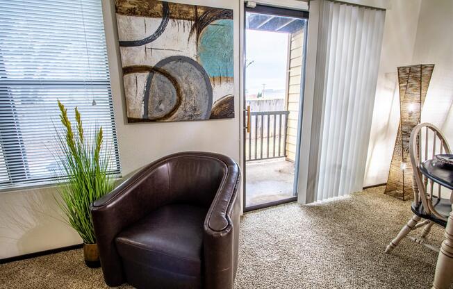 1 bed, 1 bath, 702 sqft, $819