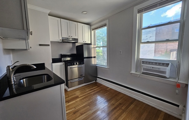 61 PHILLIPS ST
