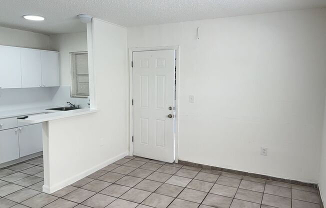 1 bed, 1 bath, 520 sqft, $1,600, Unit AG 11