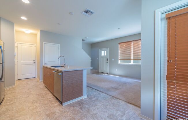 Available for move in June 2!  4-bedroom, 2.5-bath, 2-car garage in Seabridge at Ewa Gentry