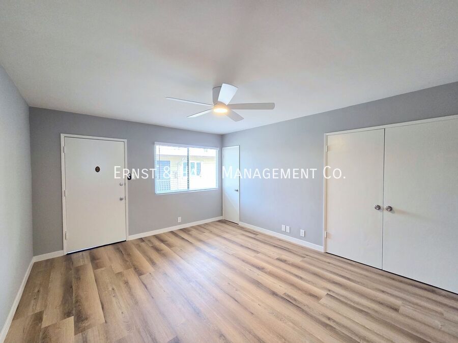 617 CEDAR AVE