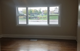 2 beds, 1 bath, $1,050, Unit 1