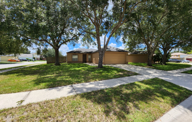 4100 MENDENDWOOD LN