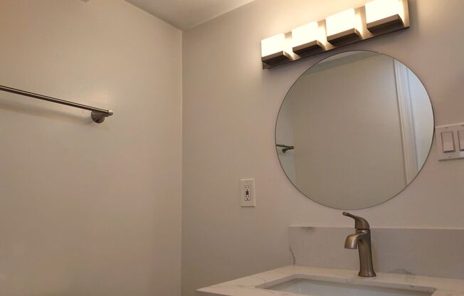 Studio, 1 bath, 160 sqft, $1,550, Unit 08