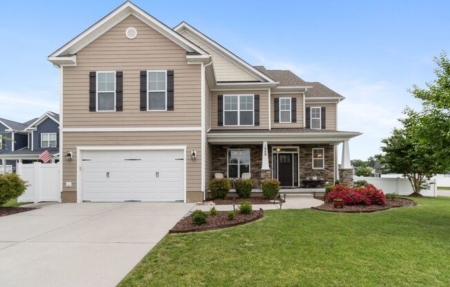 5 Bedroom 3.5 bath home in Hickory Landing