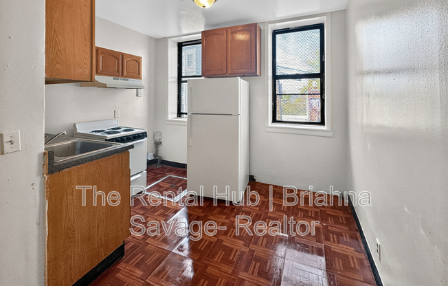 4 VAN CORTLANDT PARK AVE