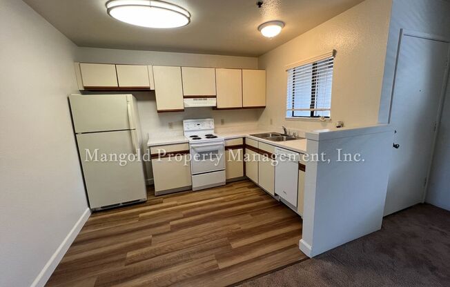 1 bed, 1 bath, 470 sqft, $1,925, Unit 09